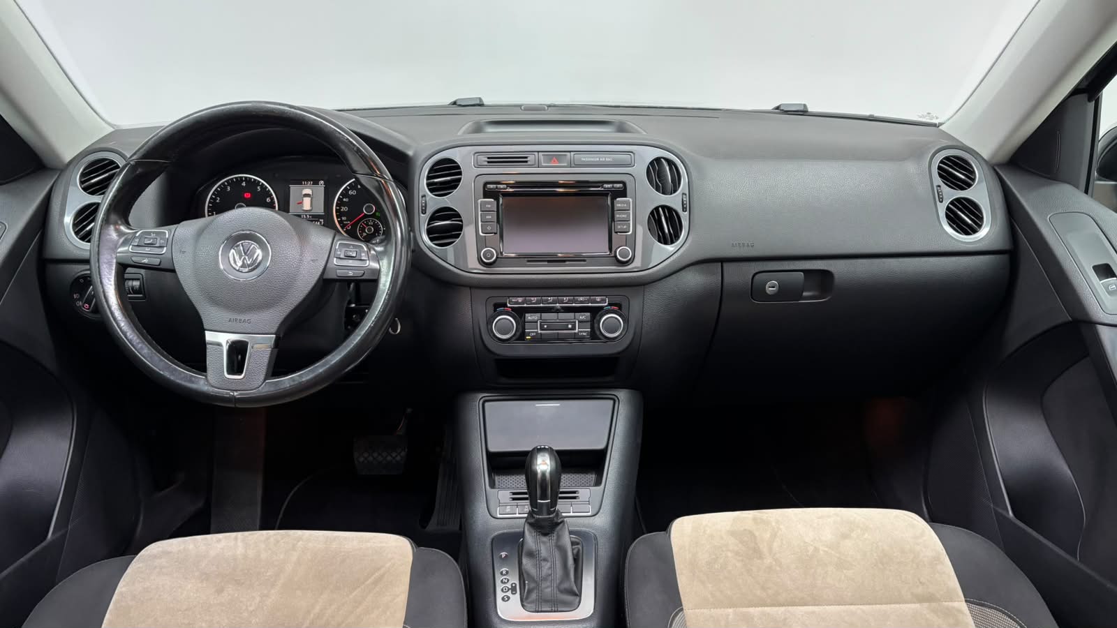 VOLKSWAGEN TIGUAN 15